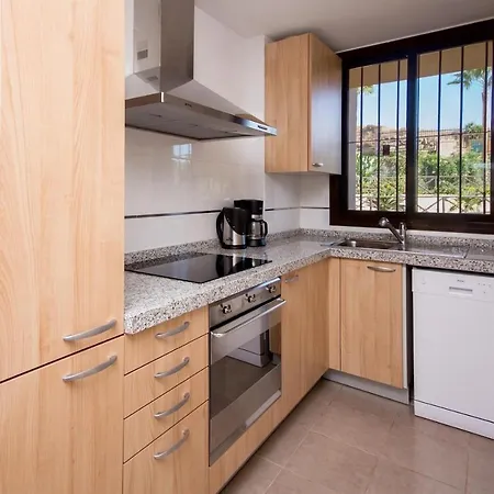 Spacious 2 Bedroom 914